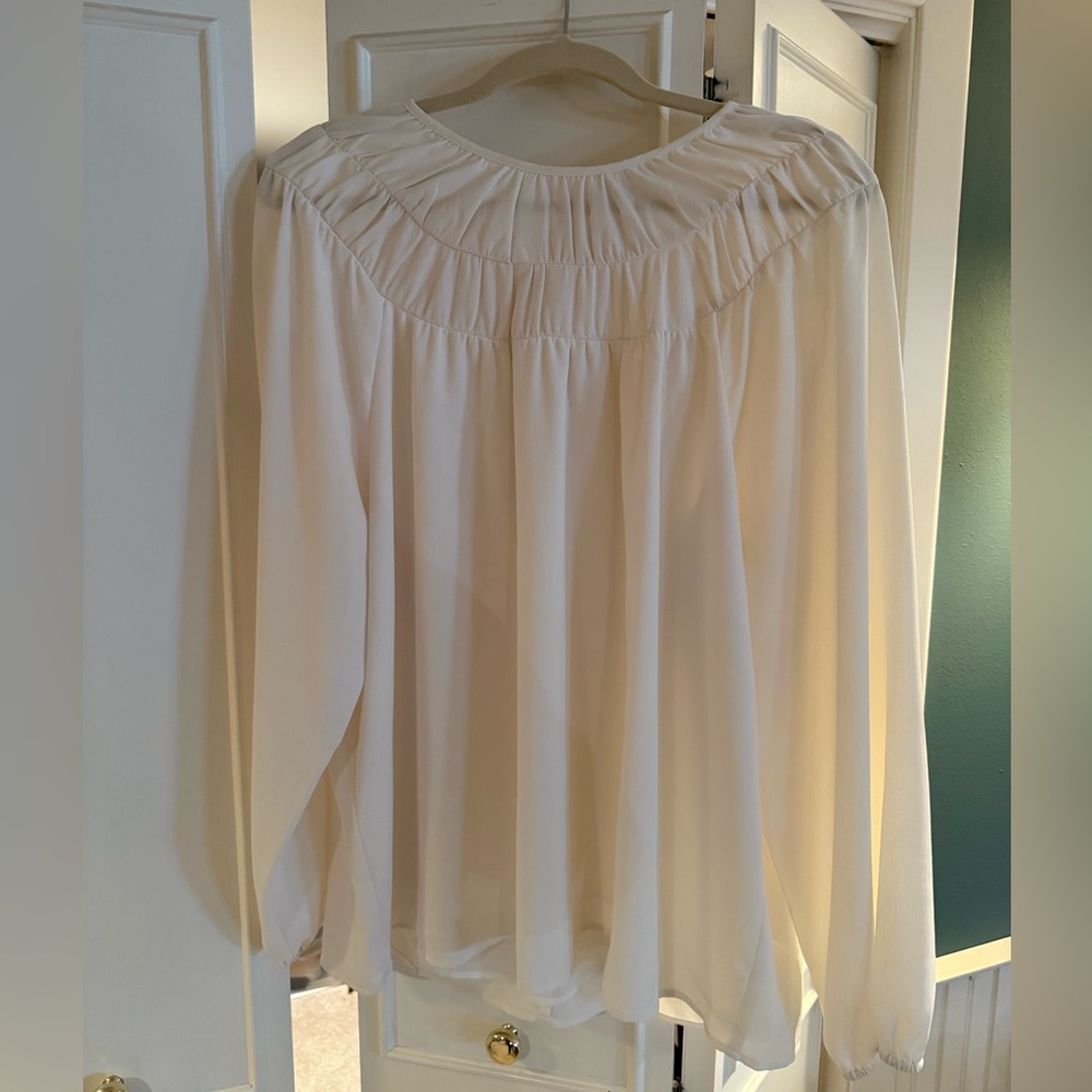 Women’s Crème Crepe Easy Flow Top with Ruched Detail at Neckline